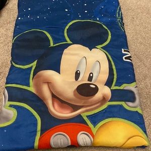 4 piece Mickey Mouse Toddle bed comfort set